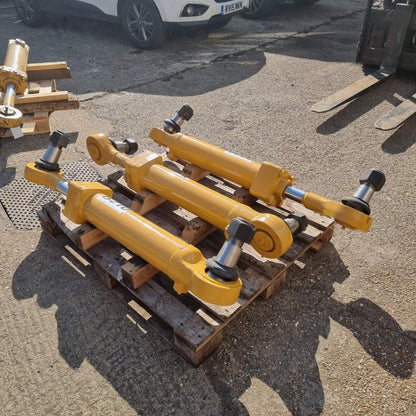CAT - Steering cylinders - 6E-2555