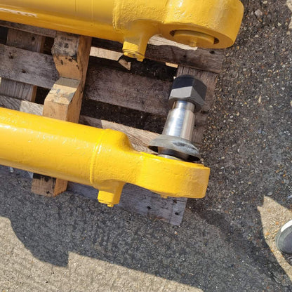 CAT - Steering cylinders - 6E-2555