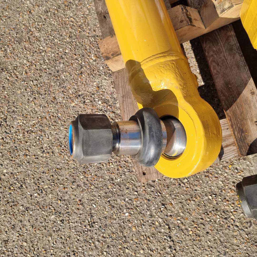 CAT - Steering cylinders - 6E-2555