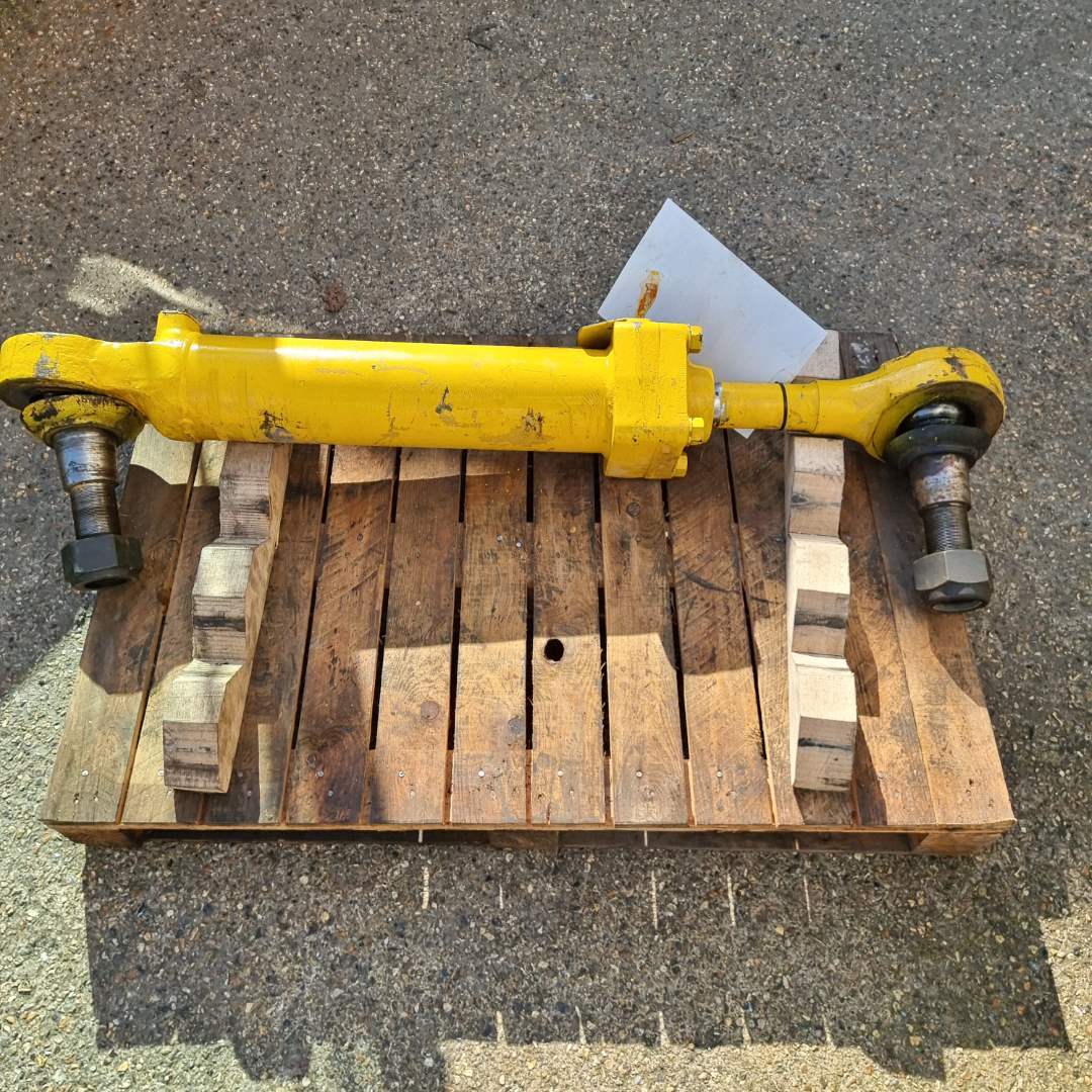 CAT - Steering cylinders - 6E-2555 USED