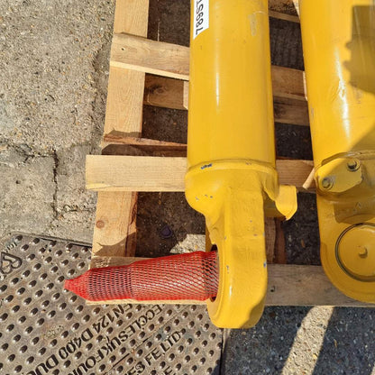CAT - Steering Cylinder - 1U-3182