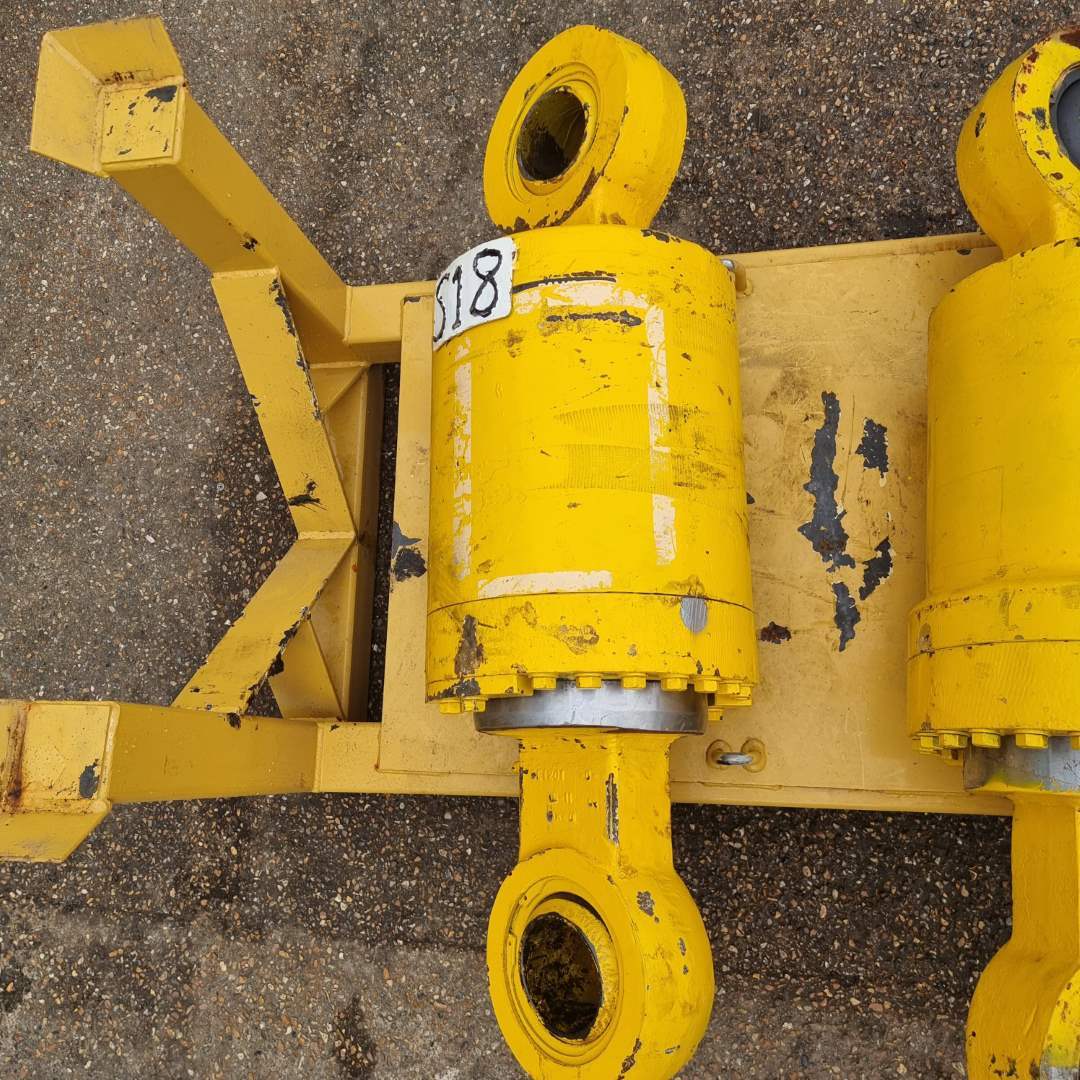 CAT - Rear Suspension - 5T-4466