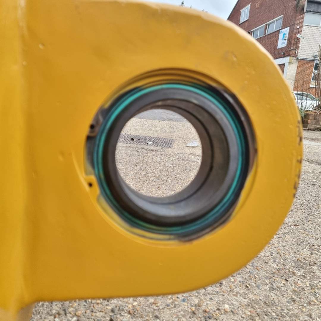 CAT - Hoist Cylinder - 5T-4469