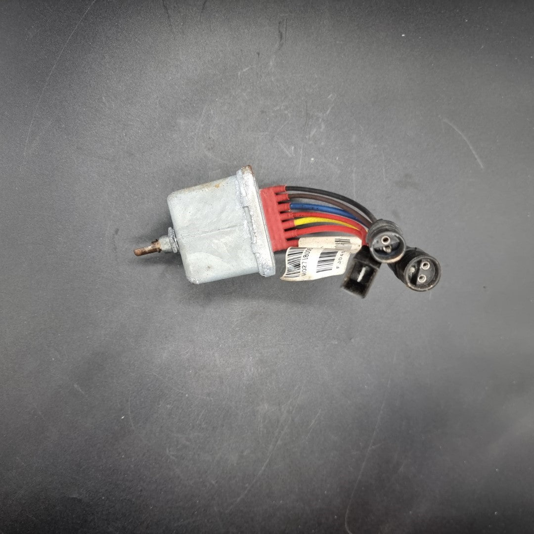 Cat - Switch As - 6C-4082