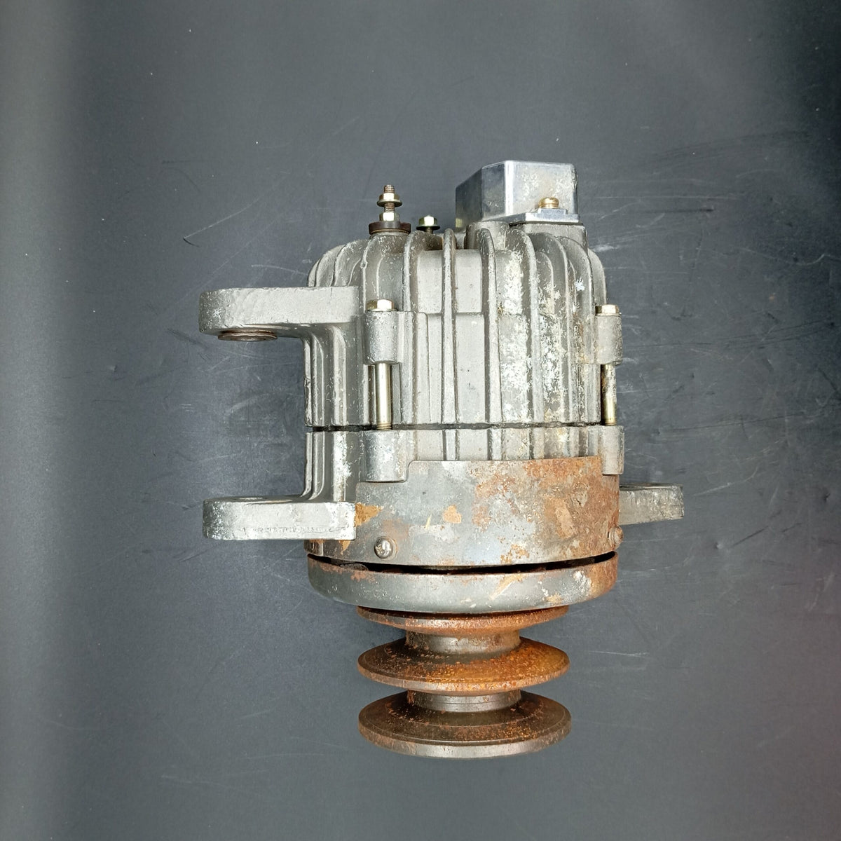 Komatsu - Alternator - Ue600-821-3350