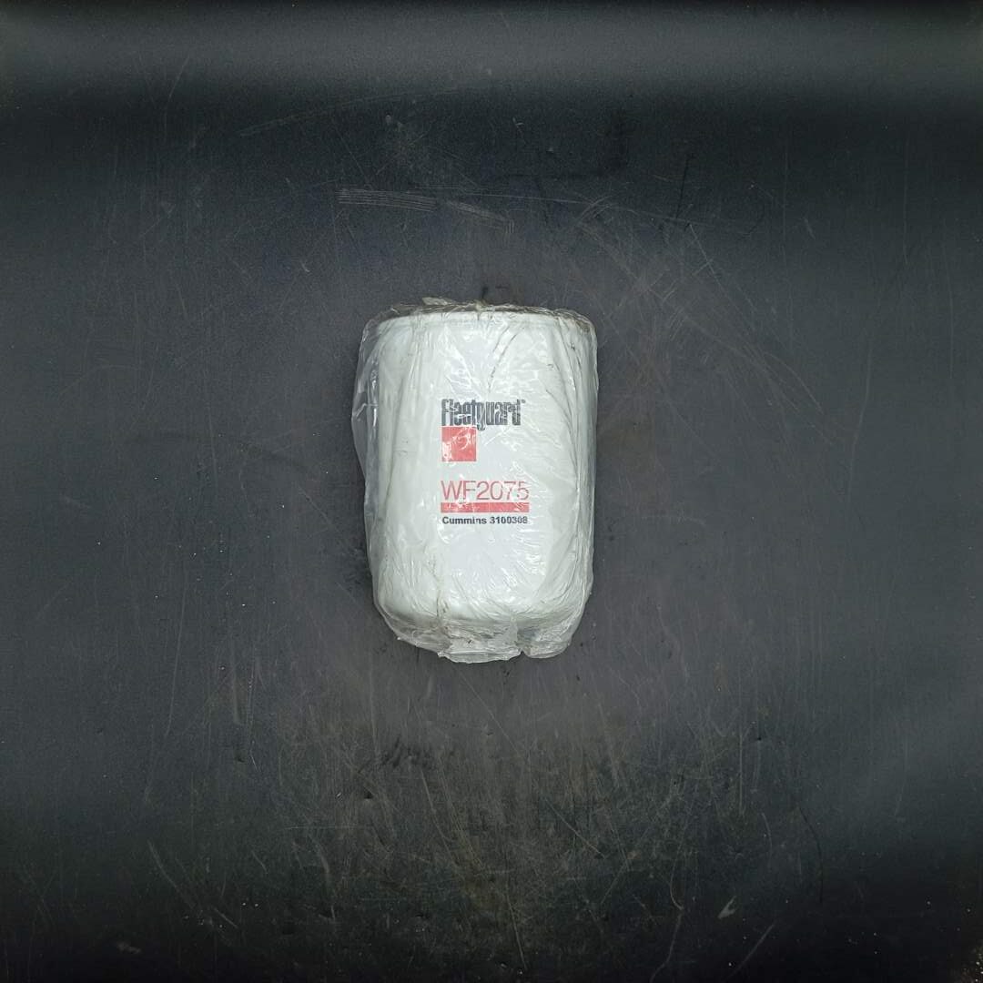 Fleetguard - Coolant Filter - Wf2075