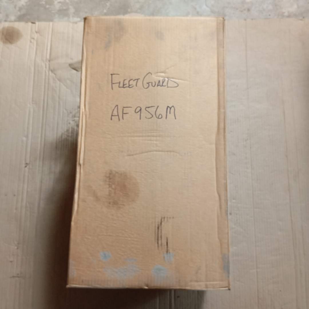 Fleetguard - Air Filter - Af956M