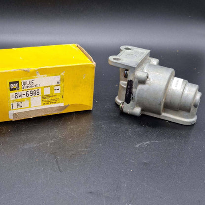Cat-Valve-8W-6908