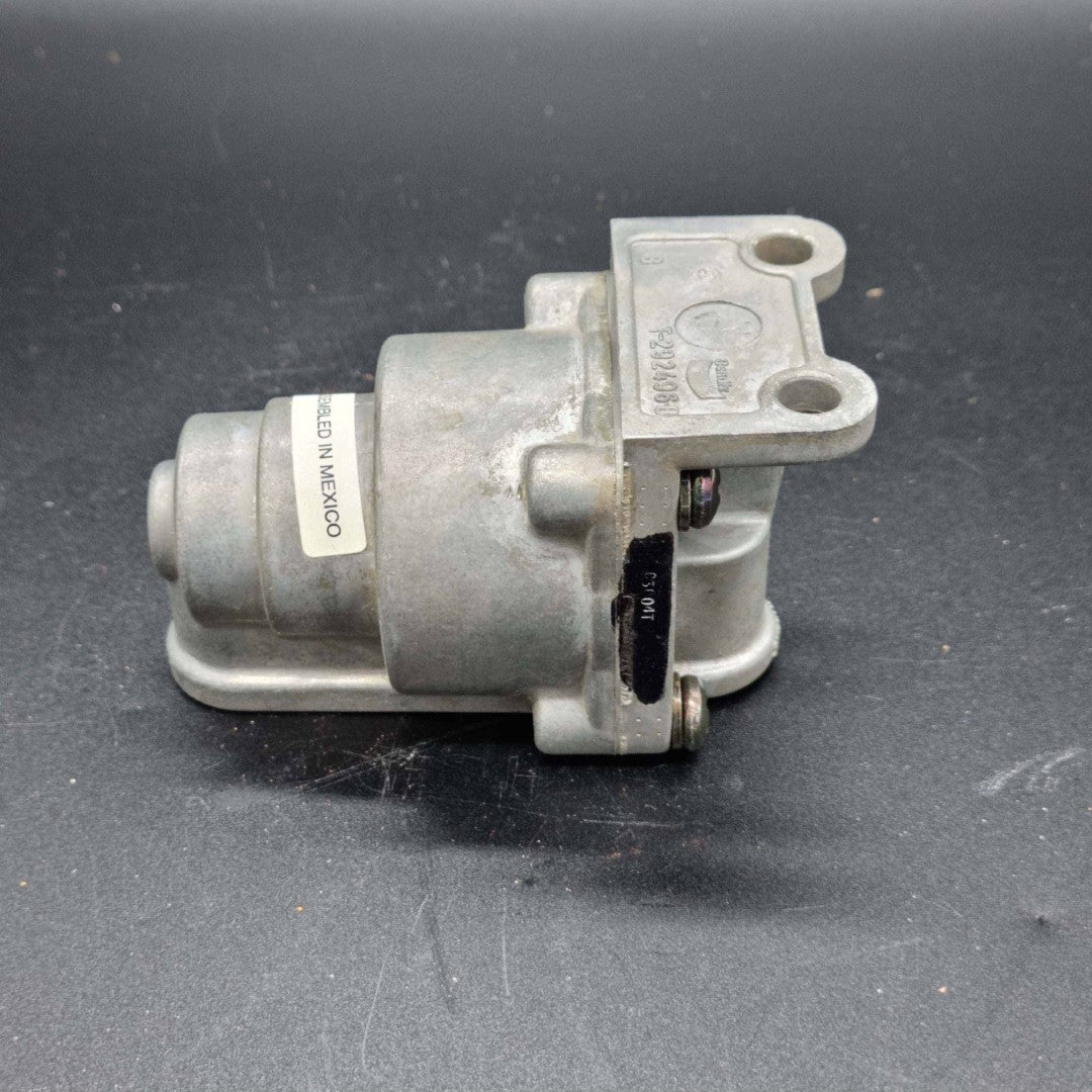Cat-Valve-8W-6908