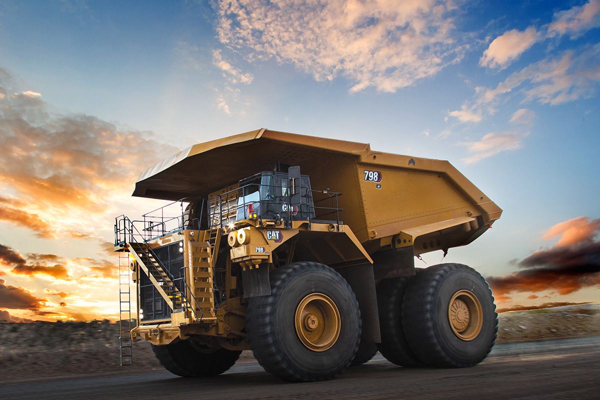 Caterpillar 798 AC mining truck