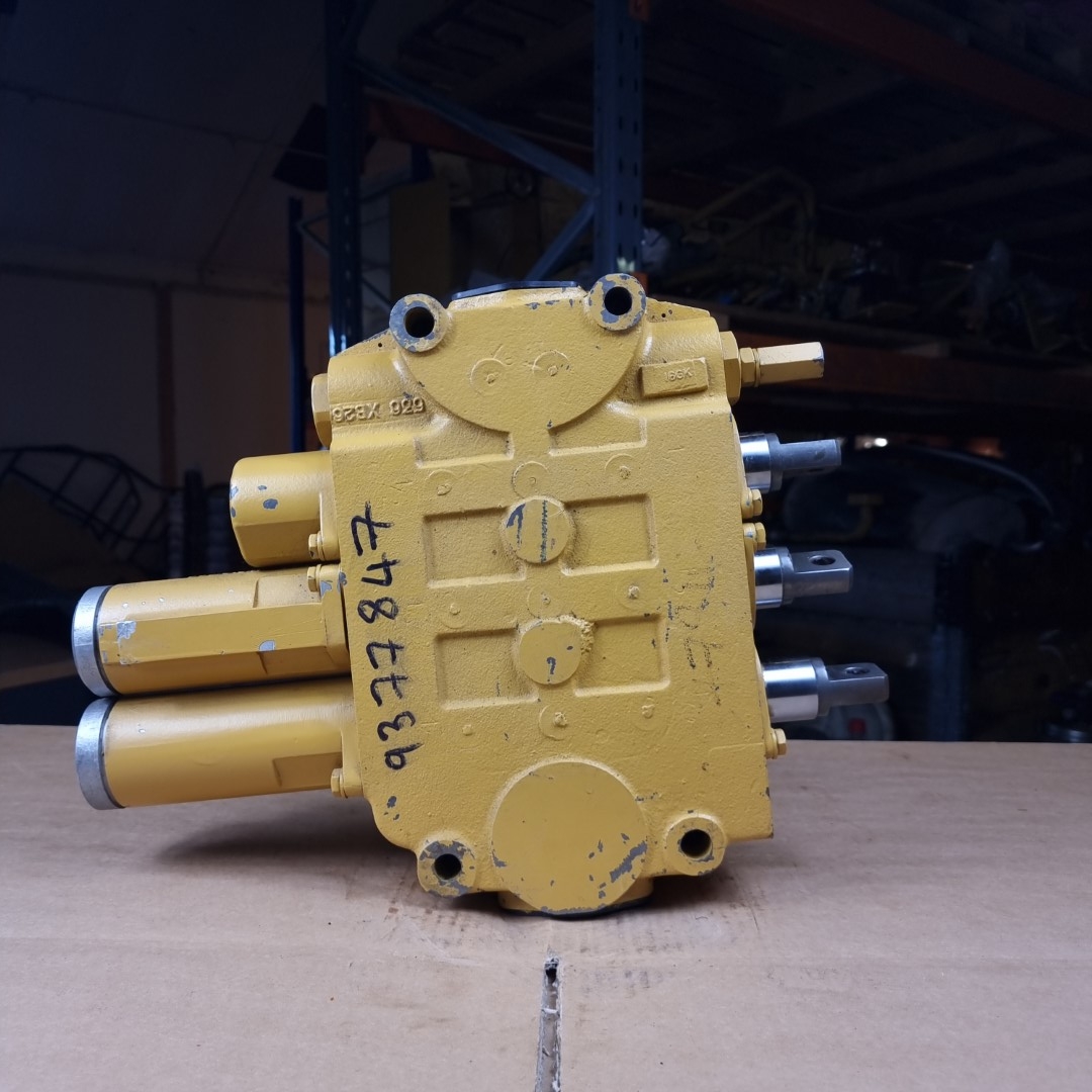 TEREX –  VALVE – 9377847